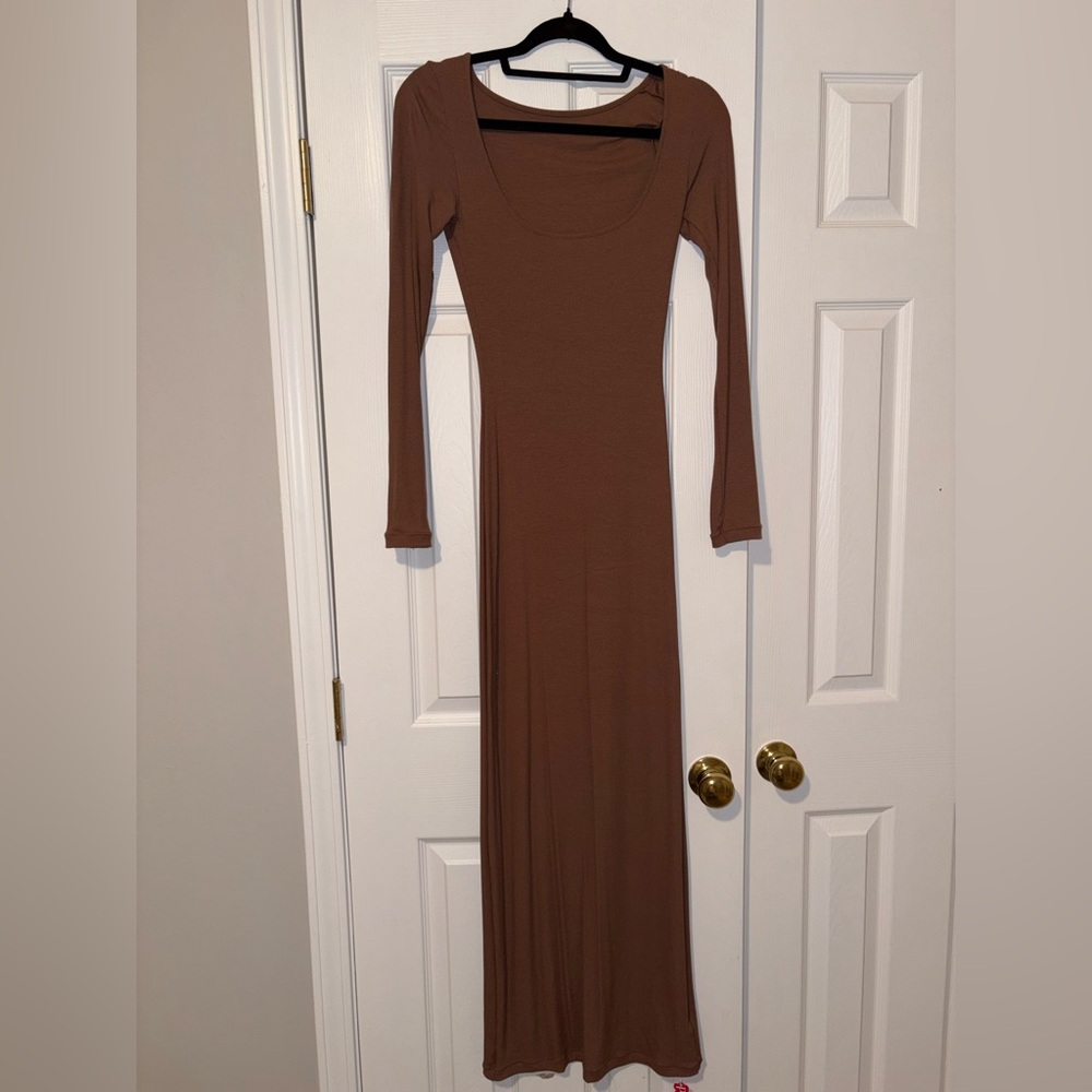Women’s Long Sleeve Brown Maxi Dress
